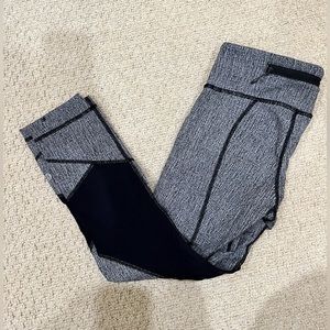 LULULEMON Black and Gray leggings